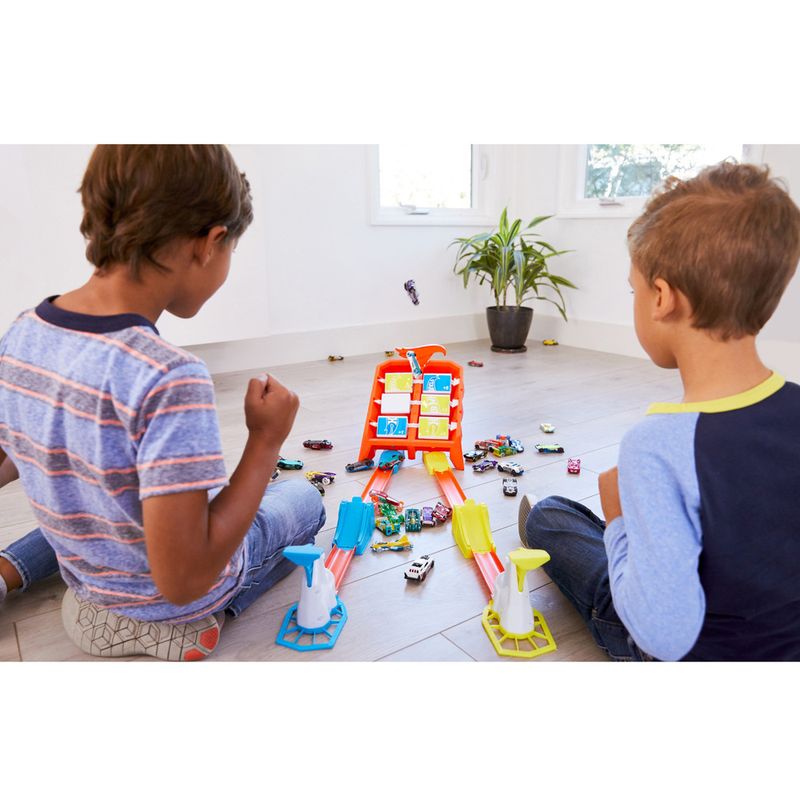 Pista-de-autos-vueltas-y-choques-HOT-WHEELS