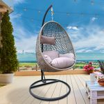 Hamaca-colgante-en-ratan-con-almohadon