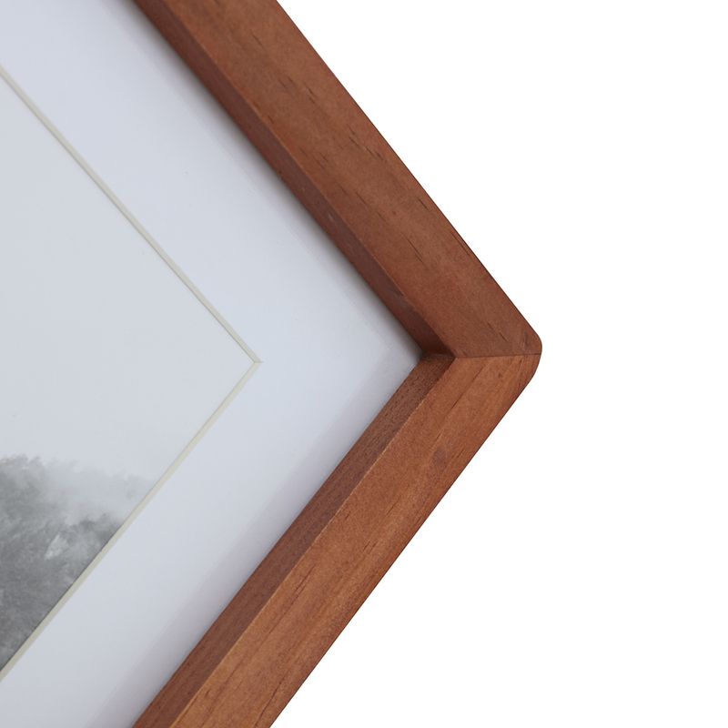 Portarretrato-con-Marco-Madera-20x25-cm