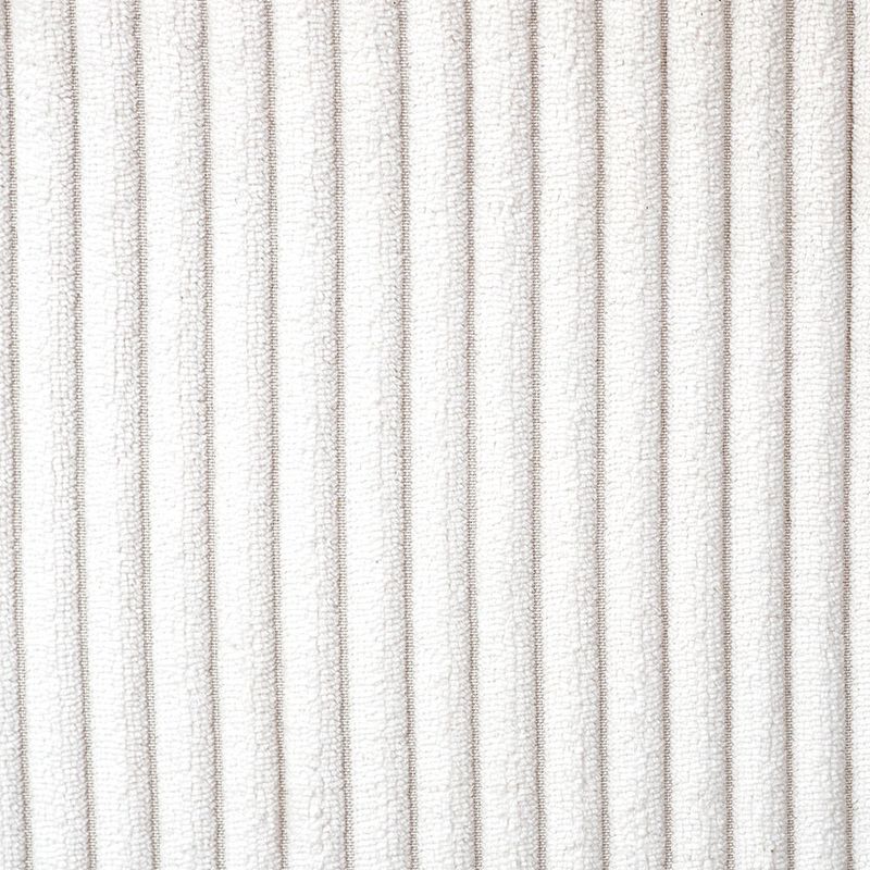 Butaca-Beige-con-posabrazos-en-madera-64x83x75-cm