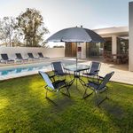Set-para-jardin-4-sillas-mesa-sombrilla-gris-oscuro